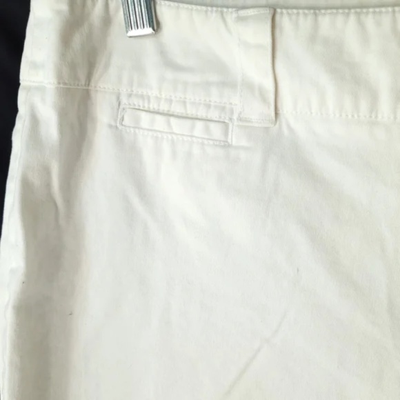 Manhattan Chino White Capri - Picture 3 of 8
